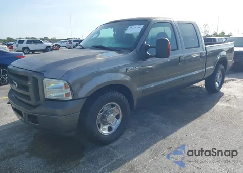 2005 Ford F-250 Lariat/Xl/Xlt z USA, uszkodzony, nr VIN 1FTSW205X5EB37228